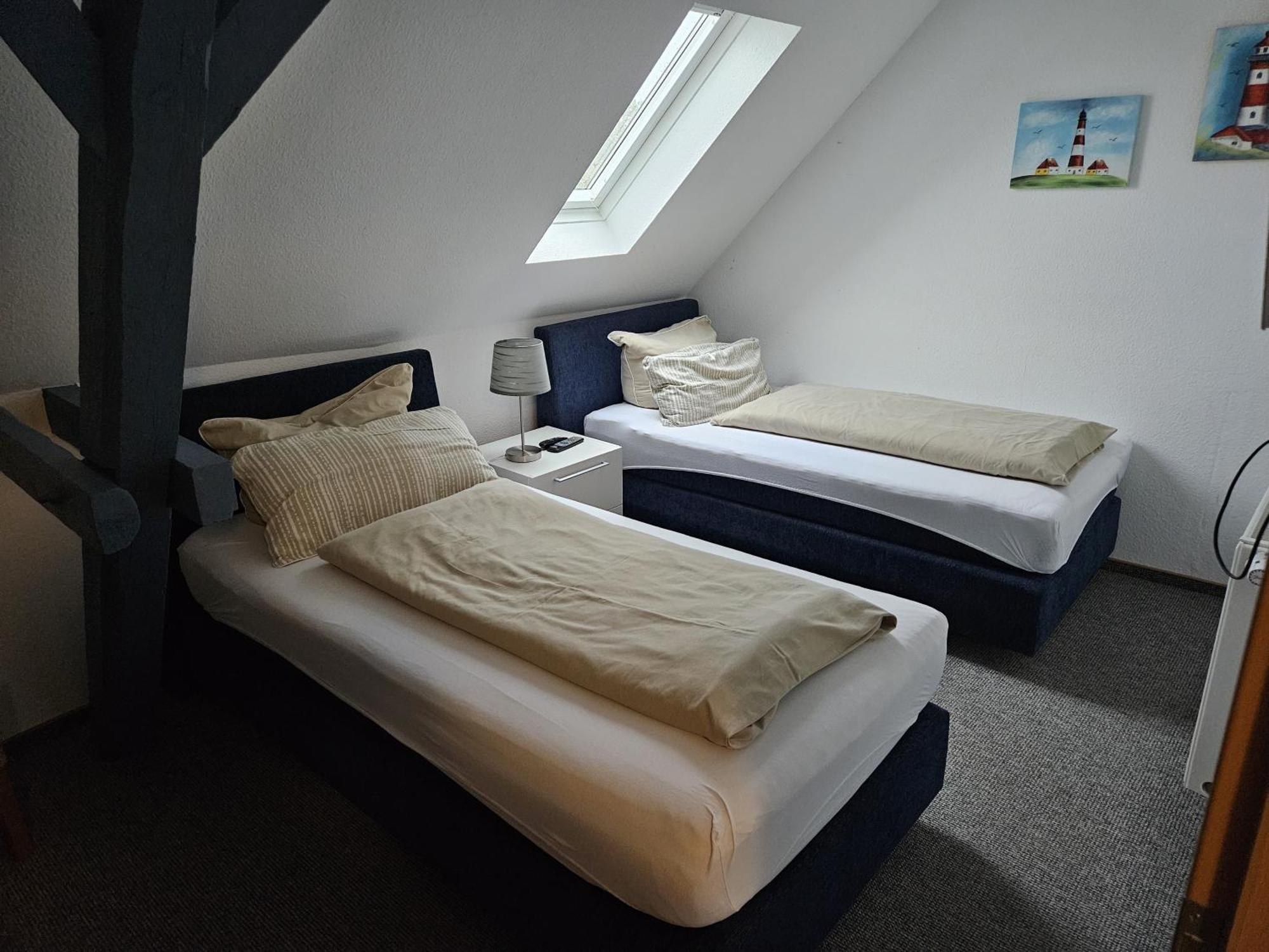 נורדייך Hotel Pension Am Hafen מראה חיצוני תמונה